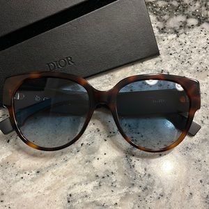 Dior DIOR ID 2 086/84 Women’s Sunglasses Tortoises
